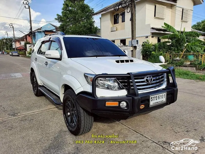 2015 Toyota Fortuner 2.5 V AT 2WD